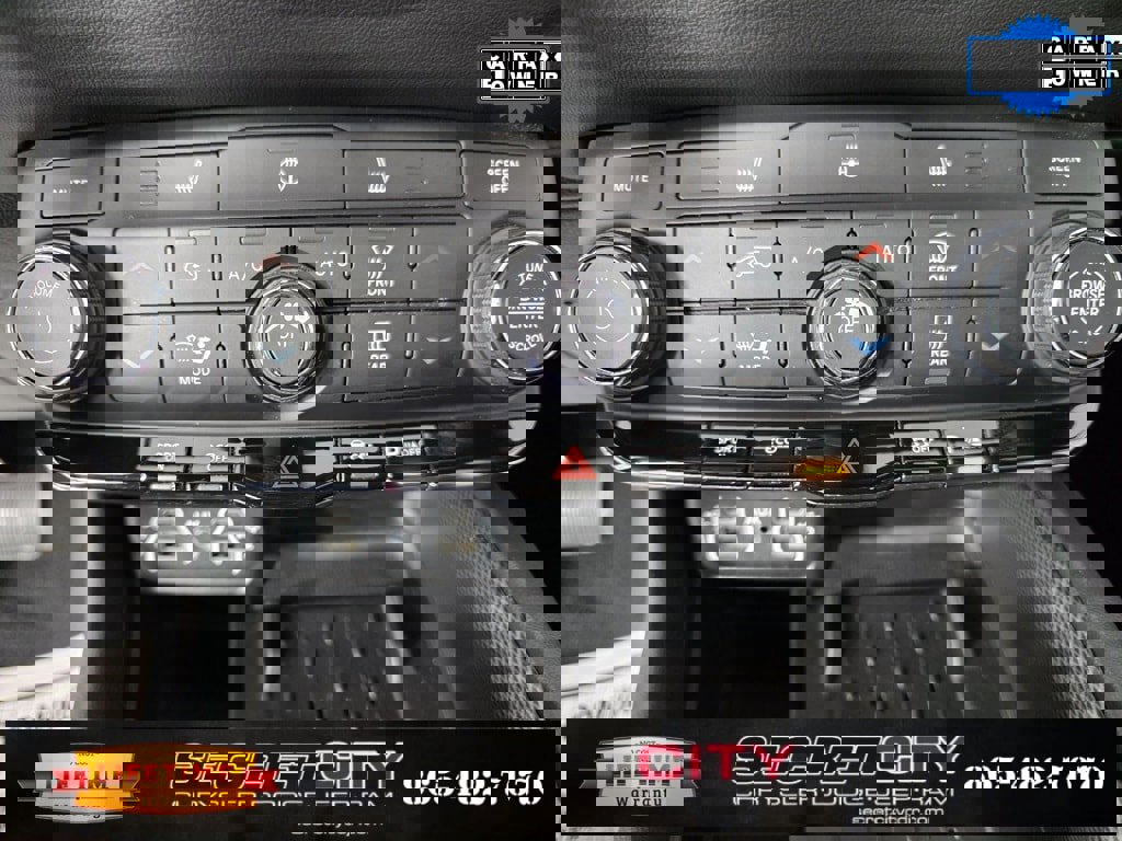 Used 2025 Dodge Durango R/T w/ Blacktop Package image 23