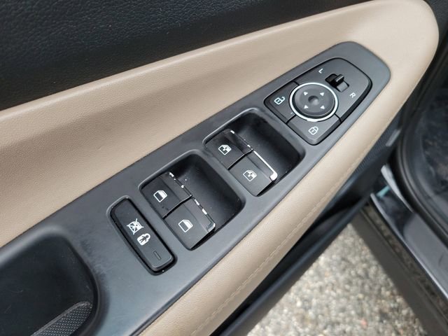 Used 2019 Hyundai Santa Fe SEL FWD image 22