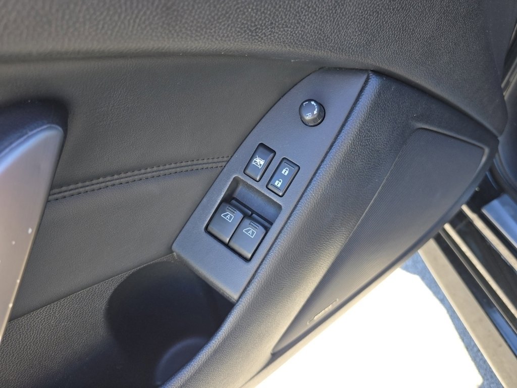 Used 2011 INFINITI G37 Journey w/ Premium Pkg image 23