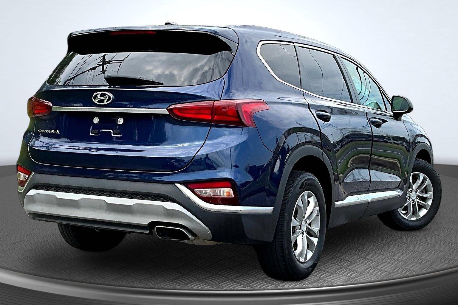 Used 2019 Hyundai Santa Fe SE FWD image 5