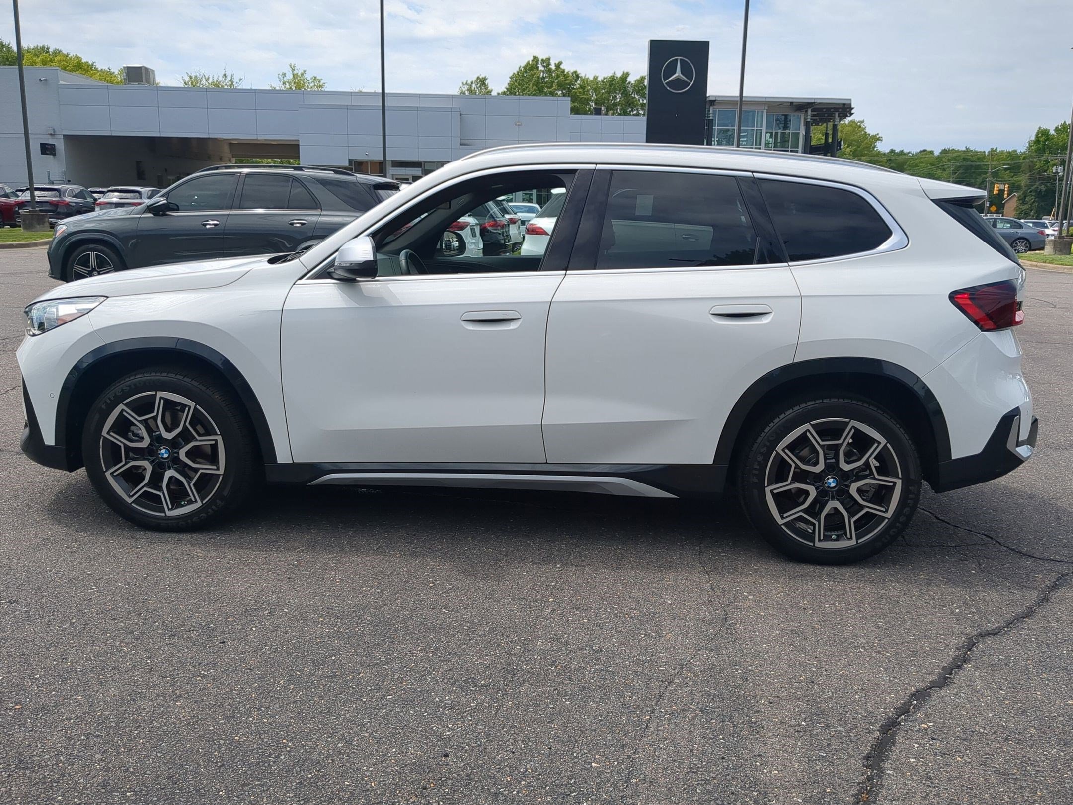 Used 2023 BMW X1 xDrive28i w/ Convenience Package AWD/4WD image 6