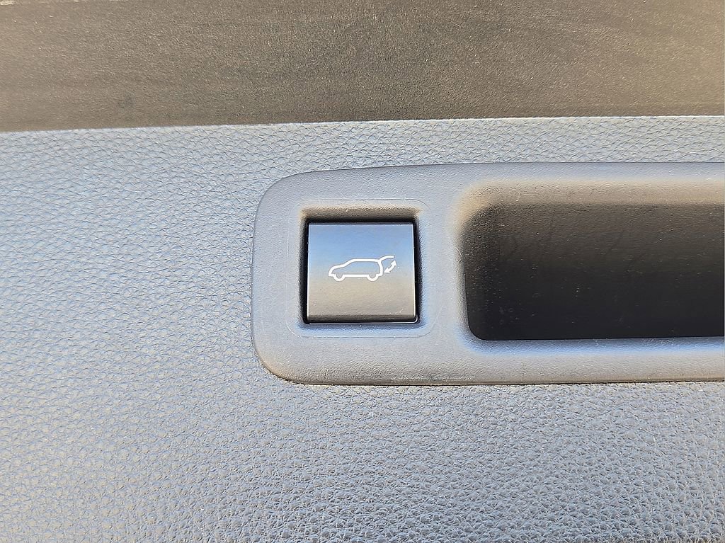 Used 2022 Toyota Highlander XLE image 15