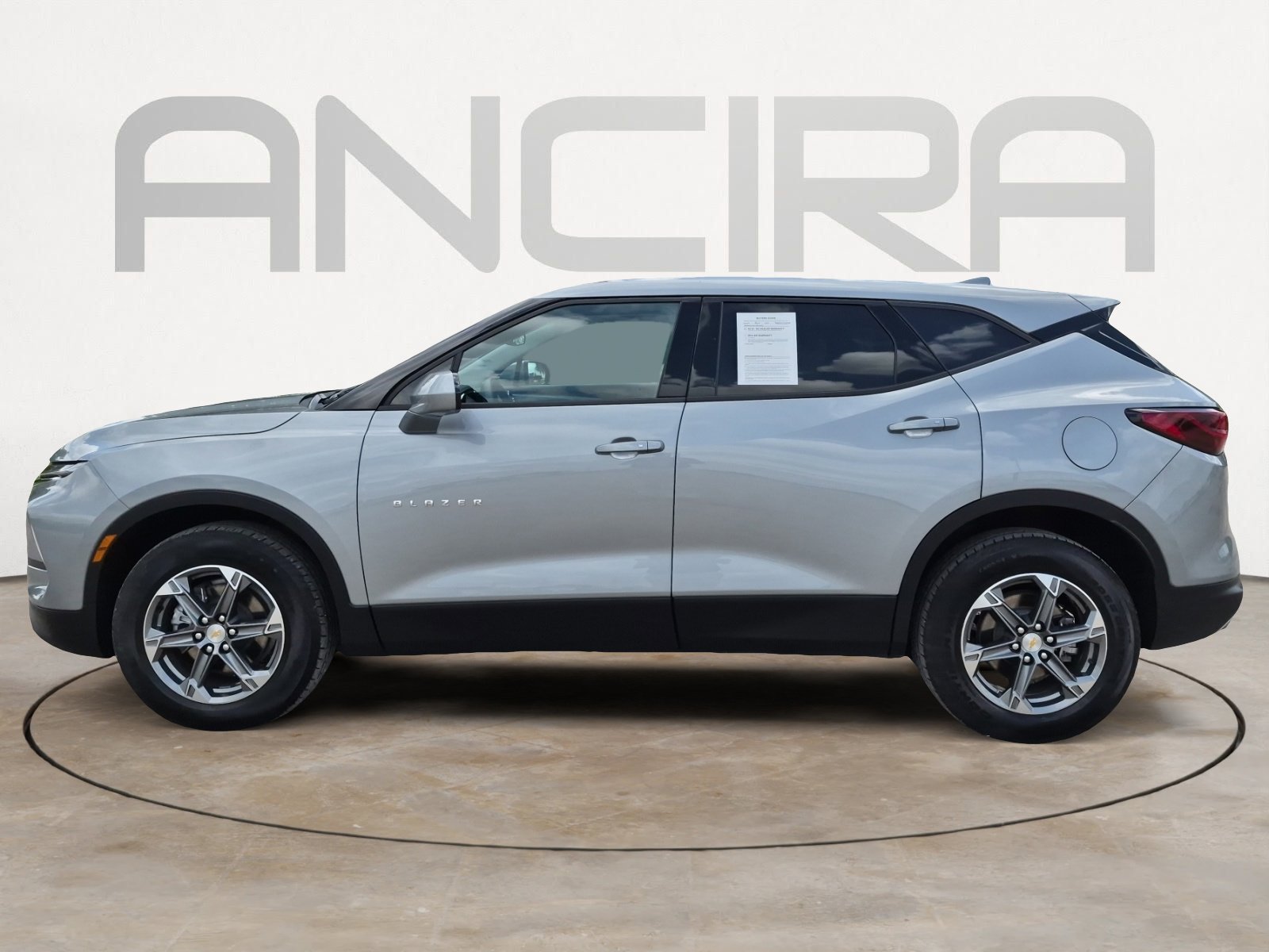 Used 2025 Chevrolet Blazer LT FWD image 7