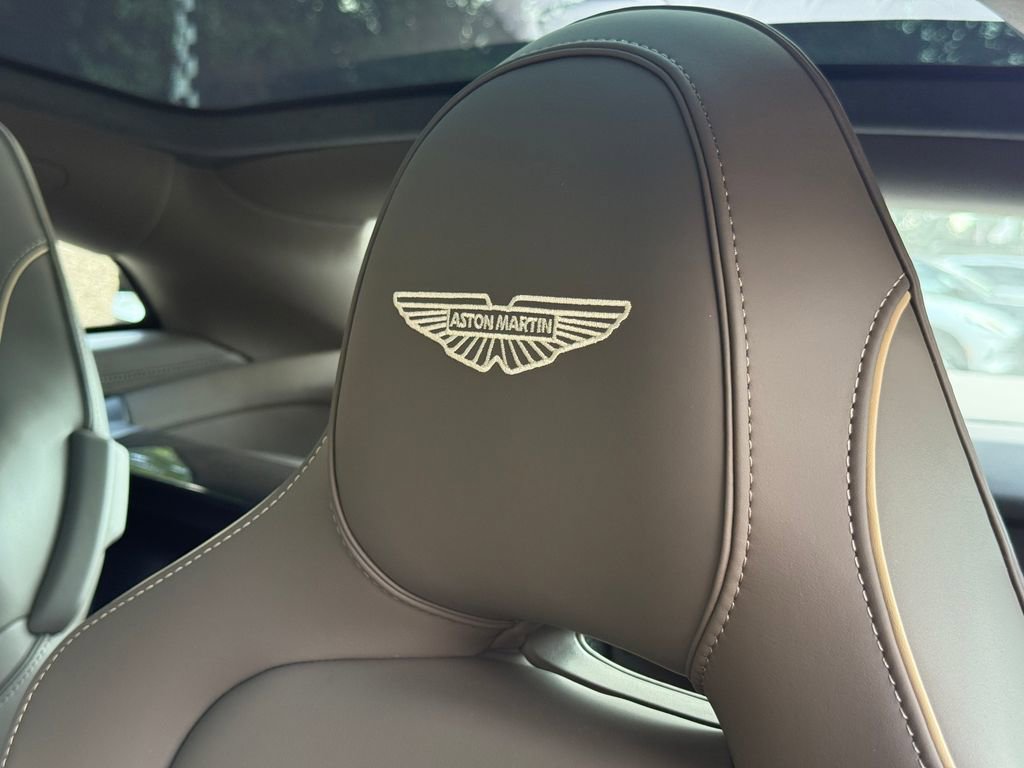 New 2025 Aston Martin Vanquish image 43