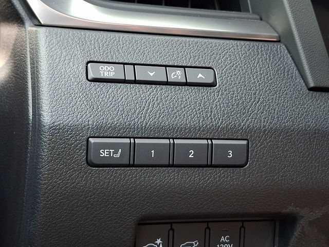 Used 2025 Lexus GX 550 w/ Accessory Package (2T) AWD/4WD image 28