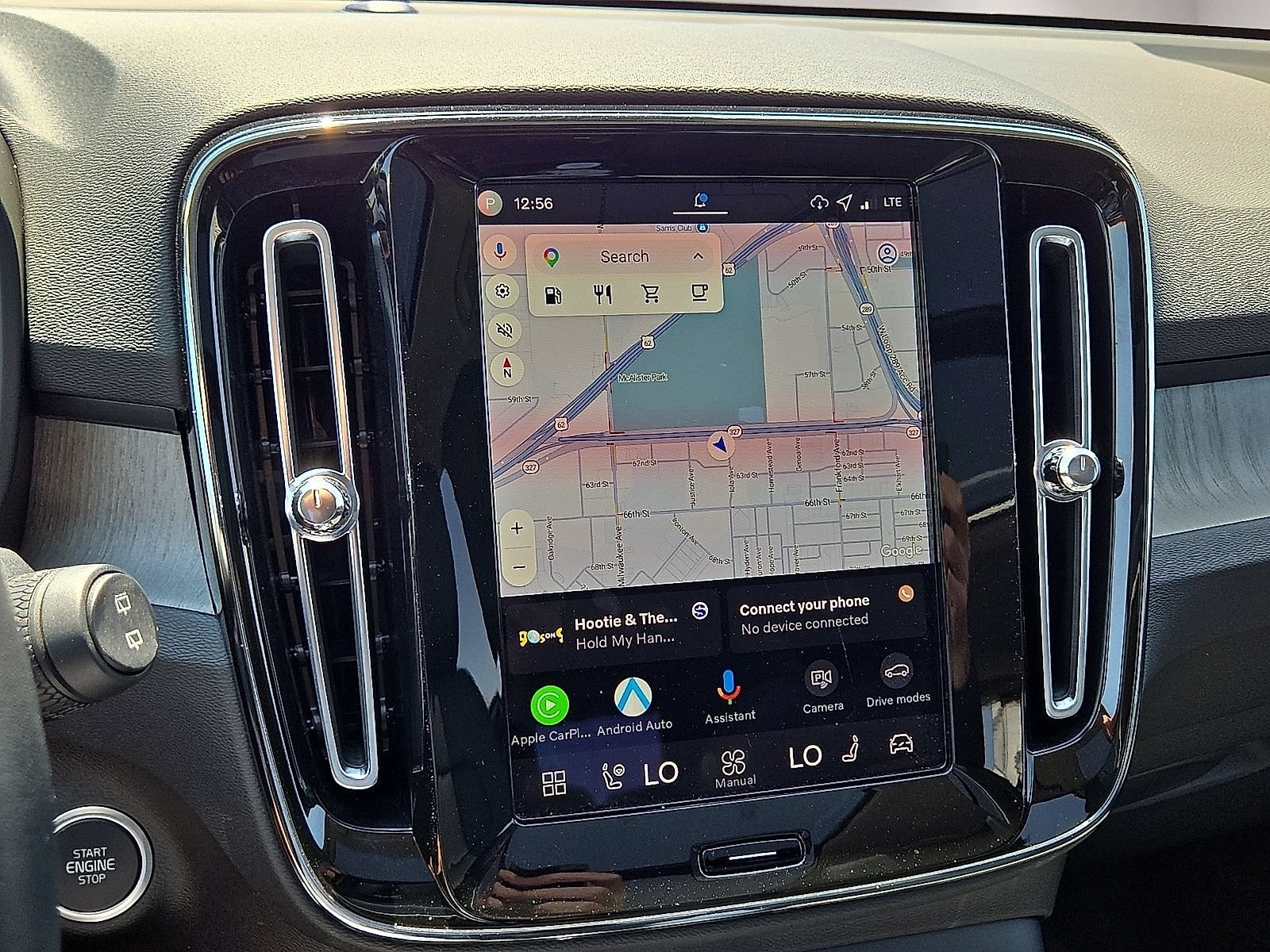 Certified 2026 Volvo XC40 B5 Plus AWD/4WD image 27
