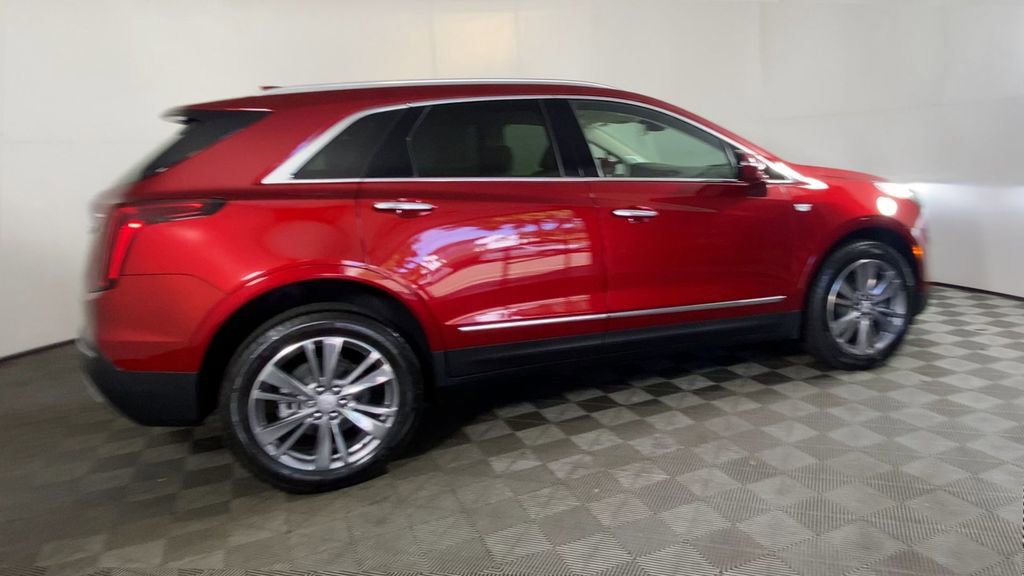 New 2025 Cadillac XT5 Premium Luxury image 9