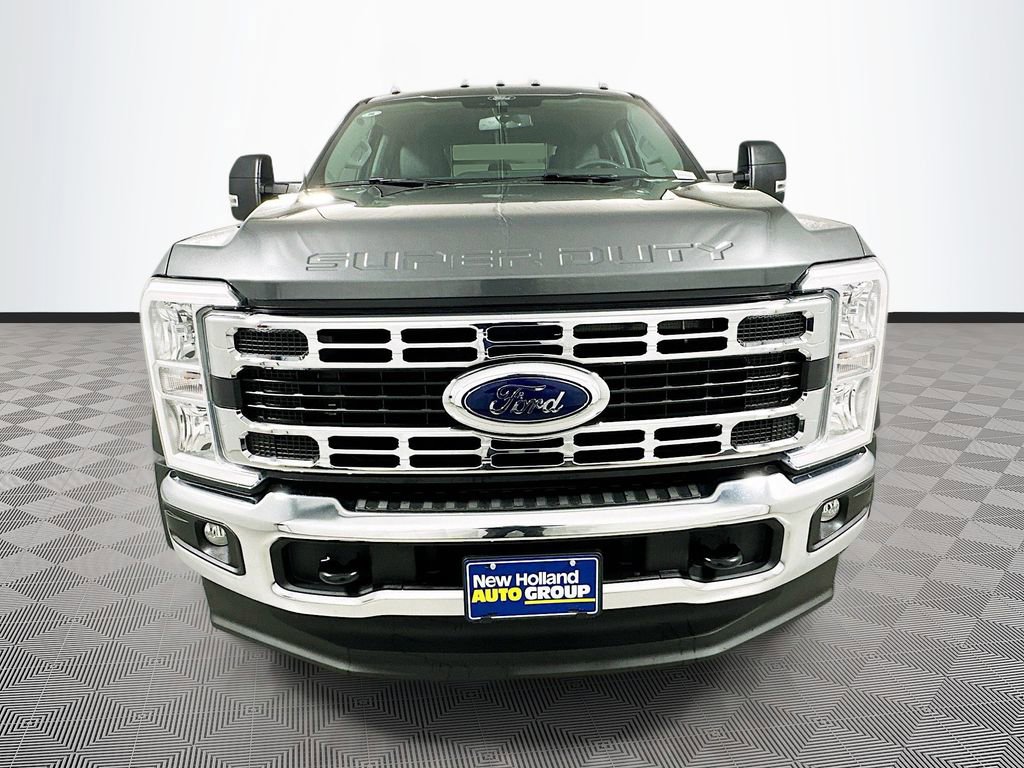 New 2026 Ford F450 XLT w/ XLT Value Package AWD/4WD image 2