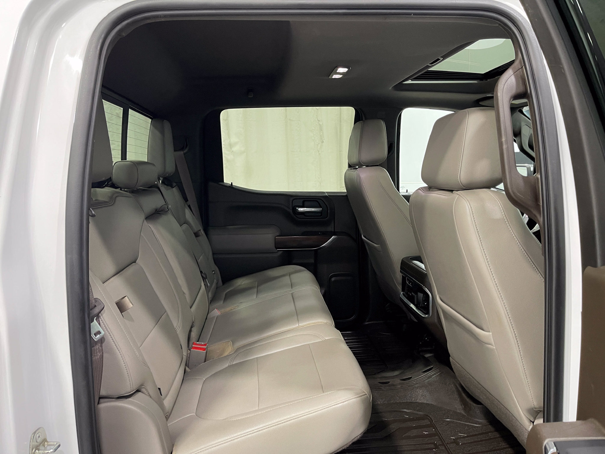 Used 2019 GMC Sierra 1500 SLT w/ SLT Premium Plus Package AWD/4WD image 31