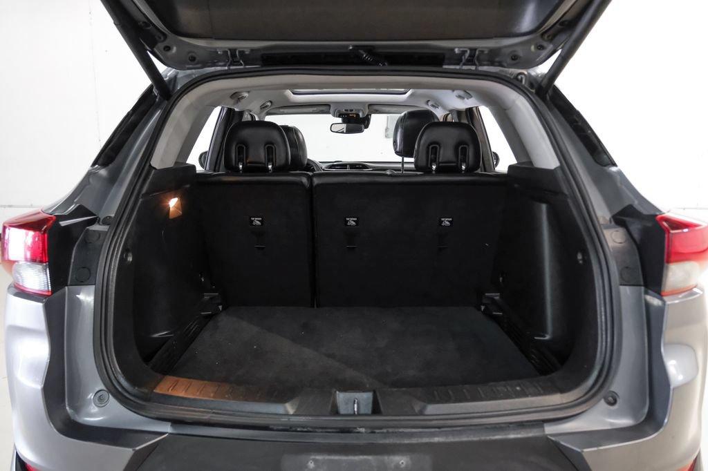 Used 2021 Chevrolet TrailBlazer LT w/ Sun and Liftgate Package FWD image 52