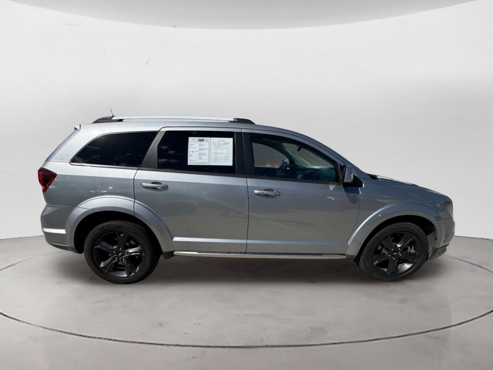 Used 2020 Dodge Journey Crossroad FWD image 3