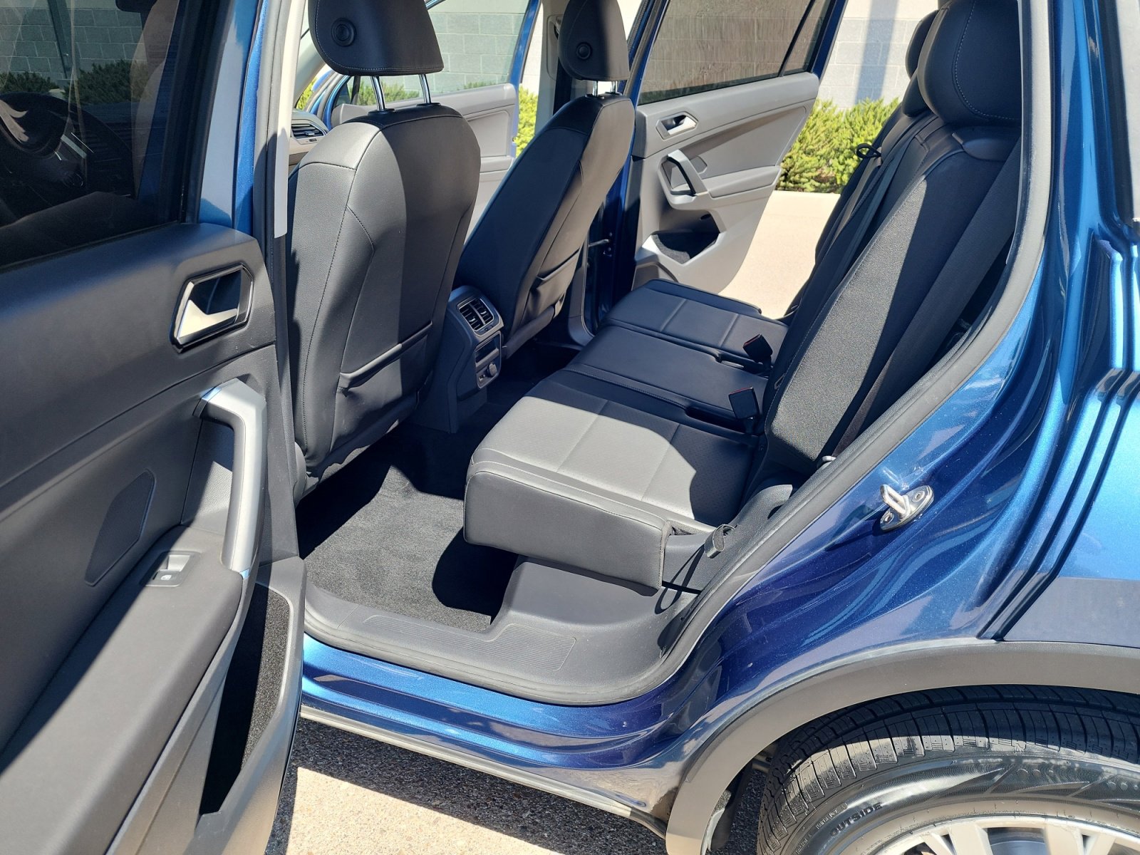 Used 2018 Volkswagen Tiguan S FWD image 17