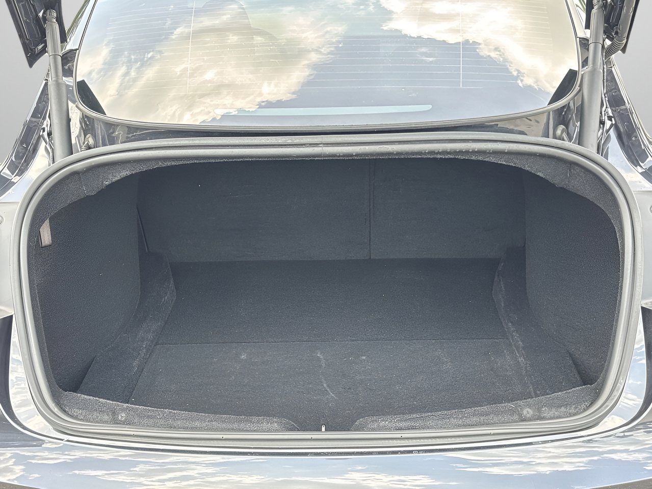 Used 2025 Tesla Model 3 Long Range AWD/4WD image 8