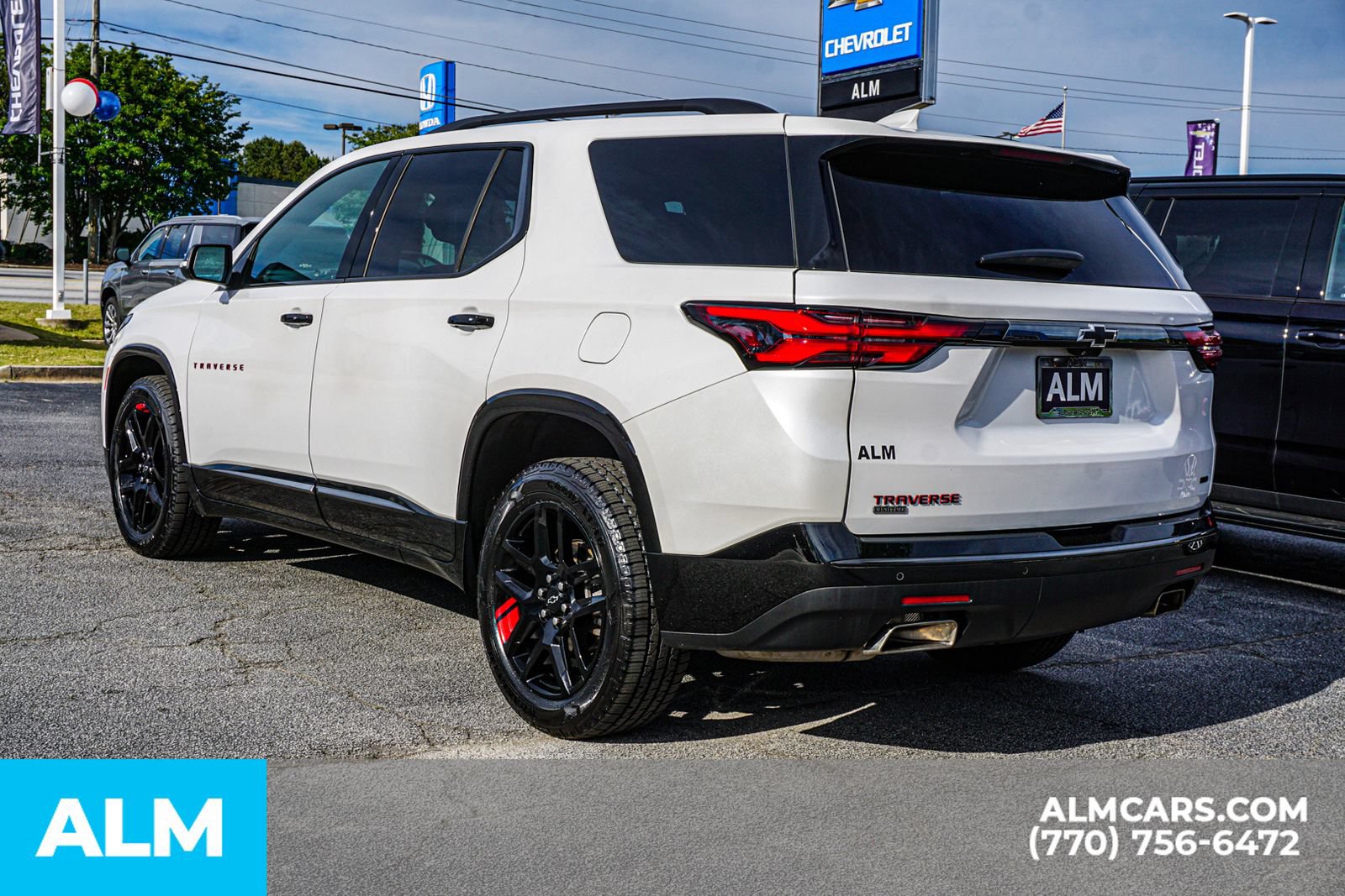 Used 2024 Chevrolet Traverse Premier w/ Redline Edition AWD/4WD image 8