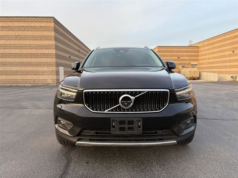 Used 2021 Volvo XC40 T5 Momentum w/ Premium Package image 8