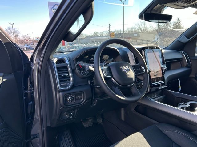 New 2026 RAM 1500 4x4 Crew Cab image 23