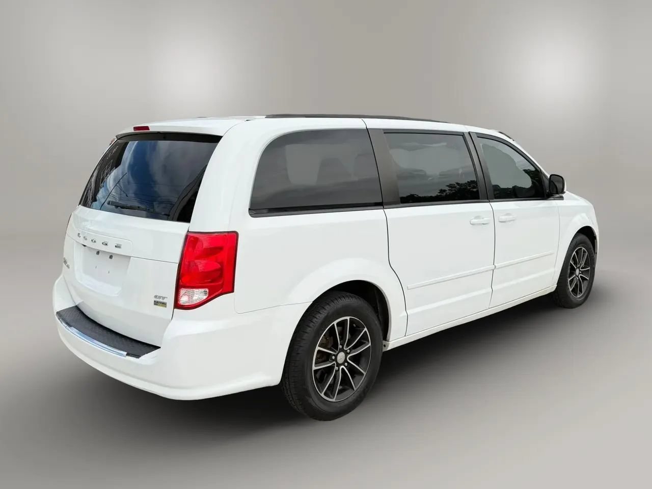 Used 2017 Dodge Grand Caravan GT FWD image 9