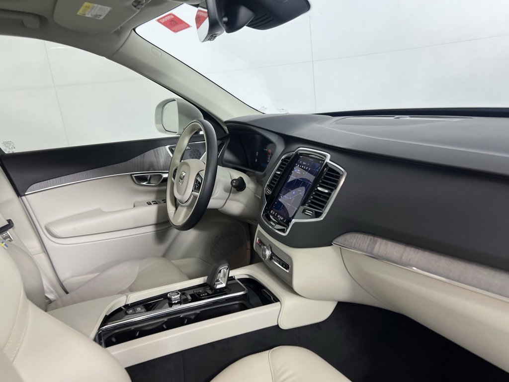 Used 2025 Volvo XC90 T8 Plus w/ Protection Package Premier image 34