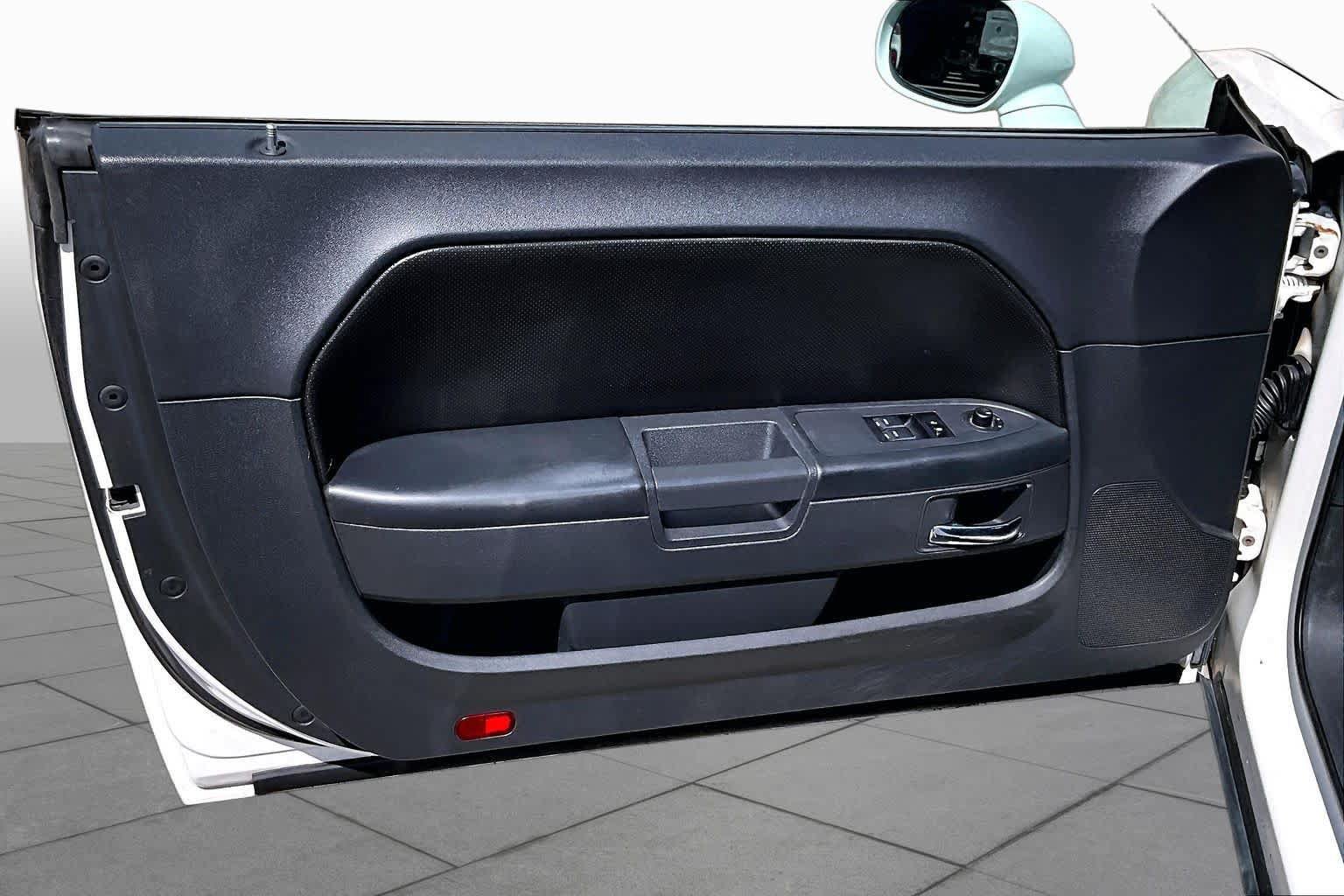 Used 2010 Dodge Challenger SE RWD image 22