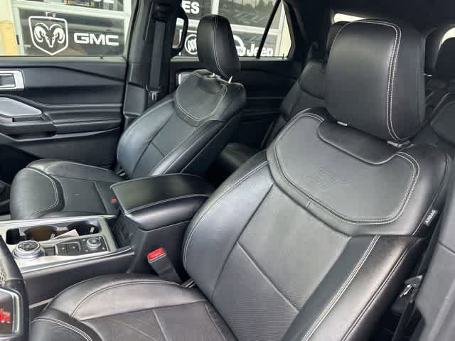 Used 2020 Ford Explorer ST w/ Premium Technology Package AWD/4WD image 4