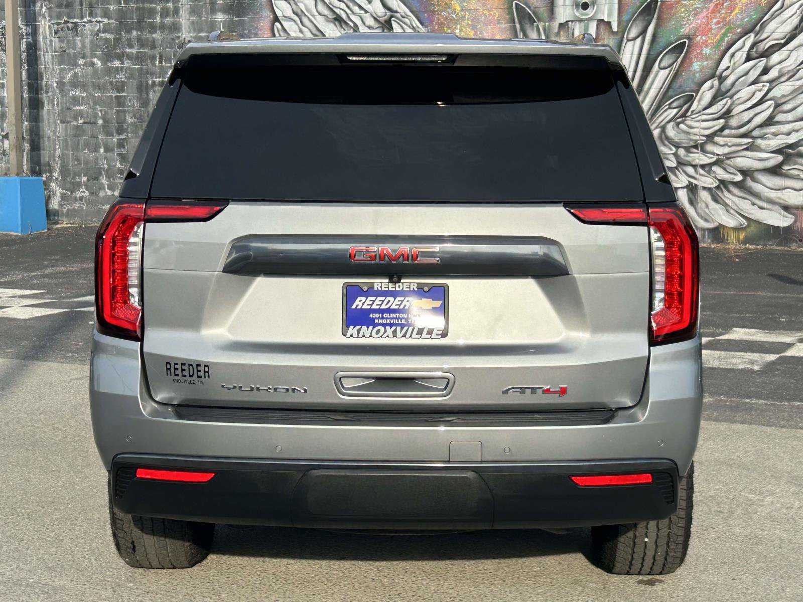 Used 2024 GMC Yukon AT4 AWD/4WD image 6