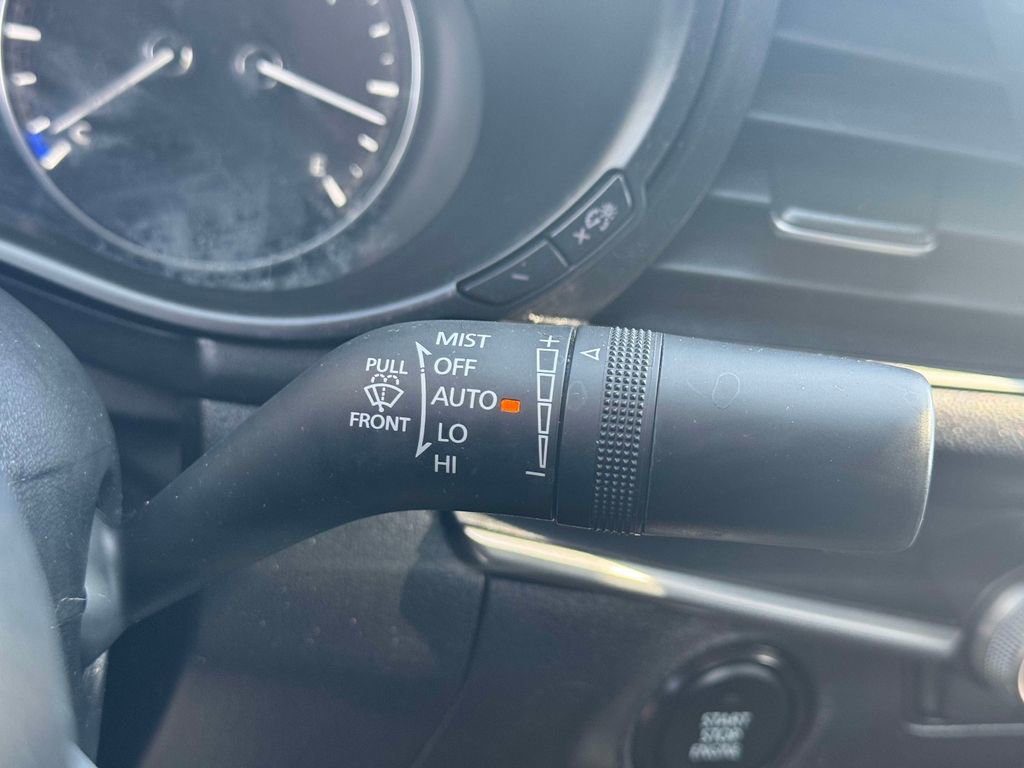 Used 2024 MAZDA MAZDA3 s image 22