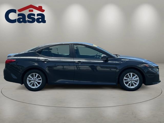 Used 2025 Toyota Camry LE w/ Convenience Package FWD image 4