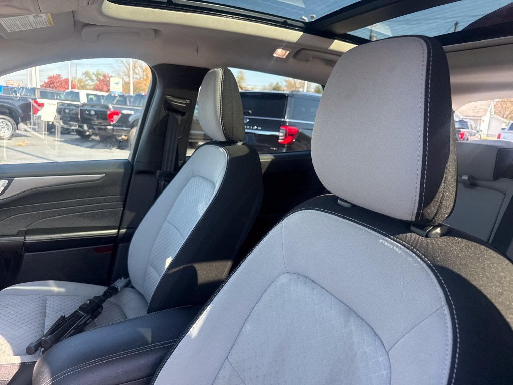 Used 2023 Ford Escape Active w/ Tech Pack #2 AWD/4WD image 24