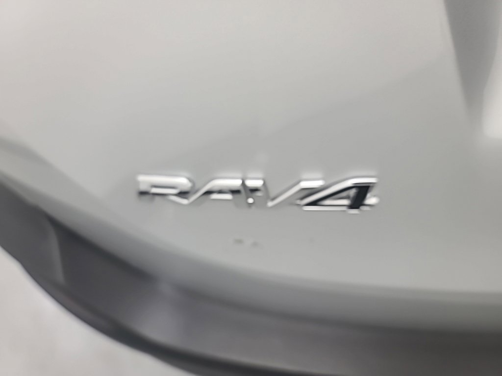 Used 2013 Toyota RAV4 LE w/ Preferred Accessory Pkg AWD/4WD image 12