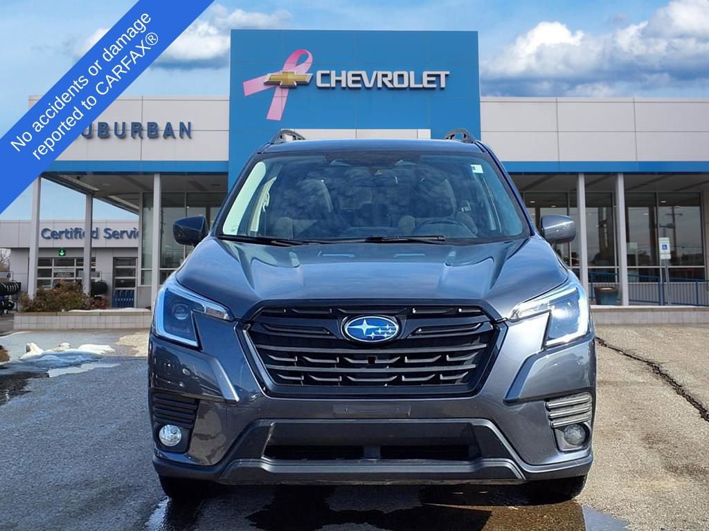 Used 2022 Subaru Forester Premium image 2