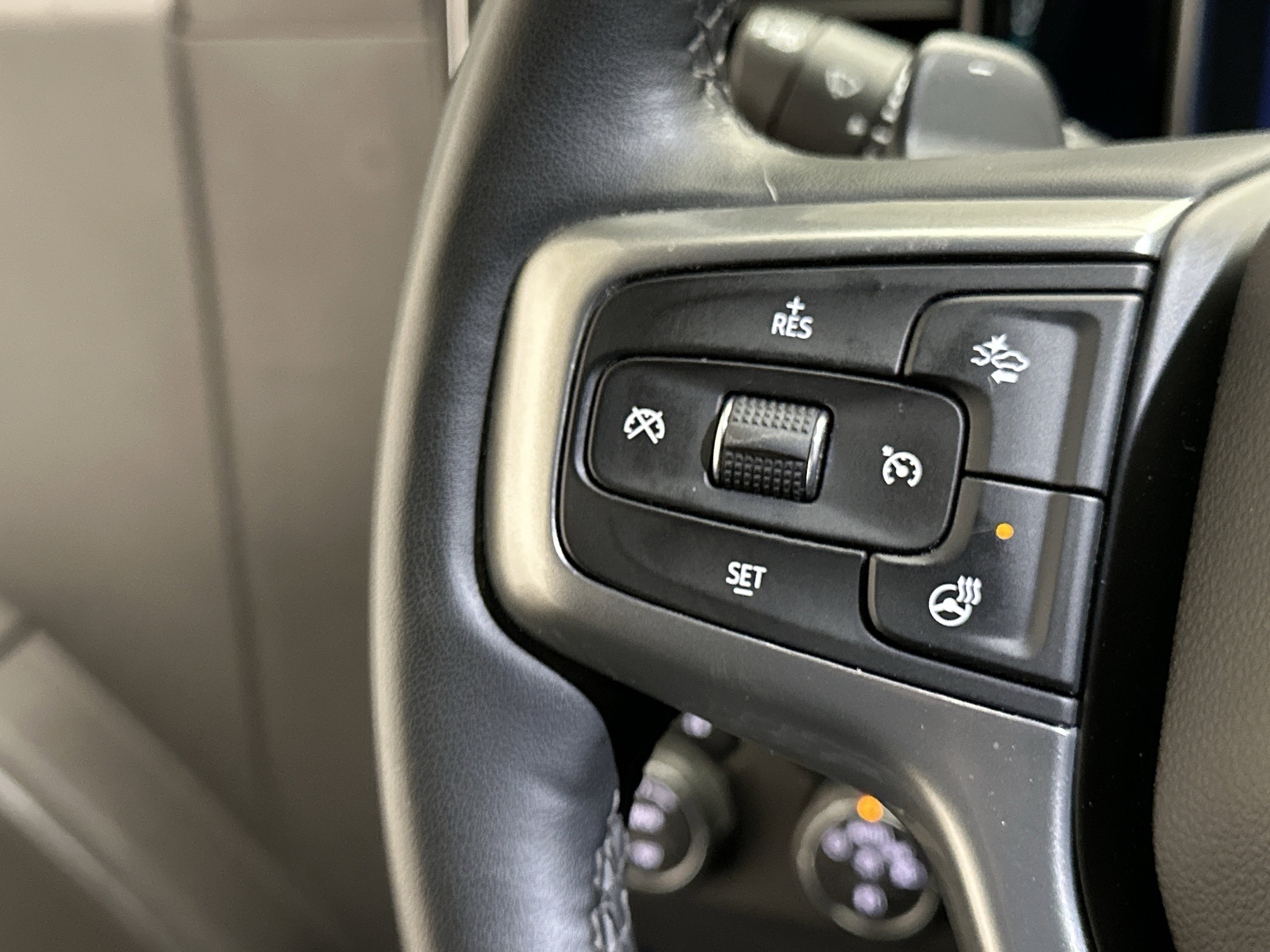 Used 2024 Chevrolet Silverado 1500 RST w/ Z71 Off-Road Package image 26