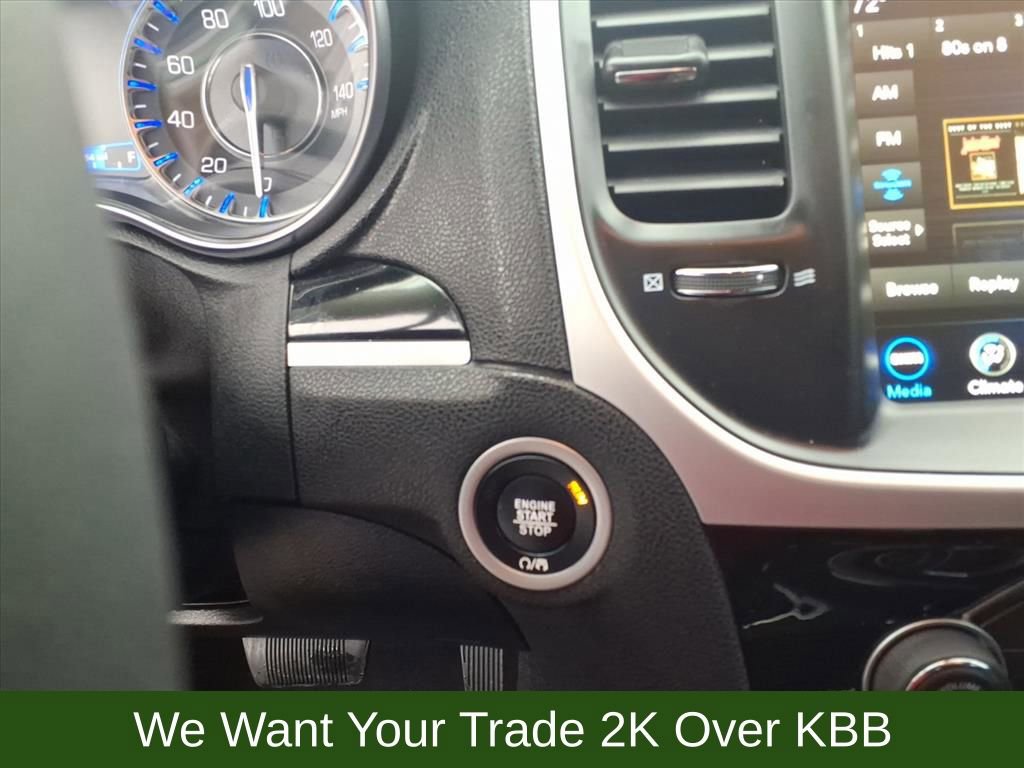 Used 2023 Chrysler 300 Touring L image 27