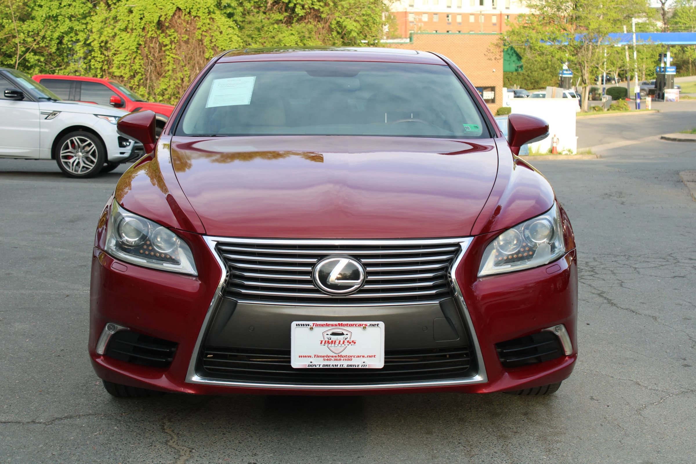 Used 2013 Lexus LS 460 w/ Comfort Pkg RWD image 2