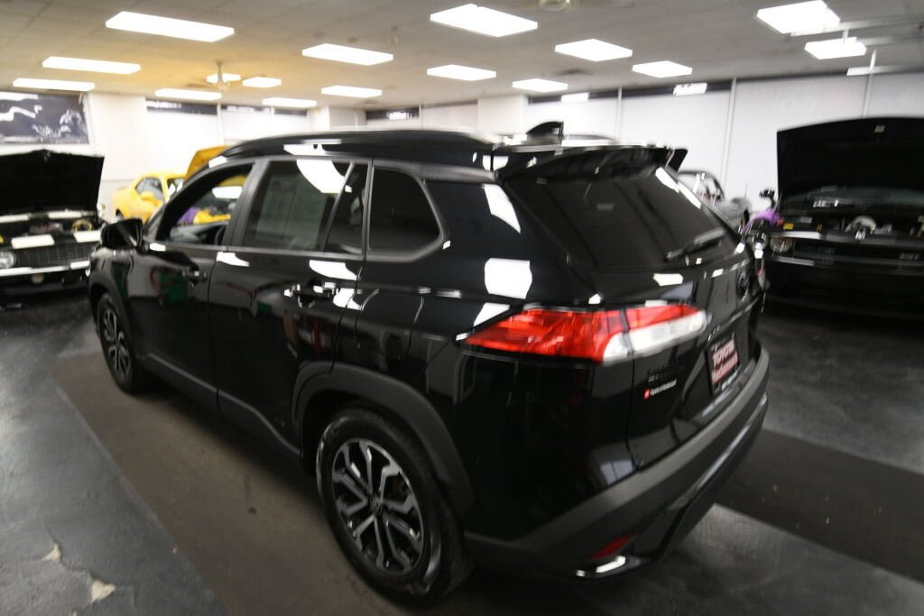 Used 2023 Toyota Corolla Cross AWD Hybrid image 5
