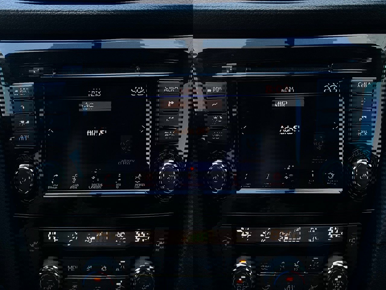 Used 2018 Nissan Rogue SV image 28