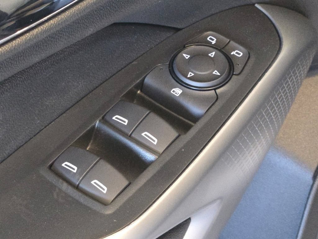 New 2026 Chevrolet Trax LS w/ LS Convenience Package FWD image 16
