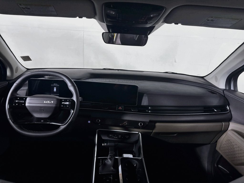 New 2027 Kia Carnival EX FWD image 12