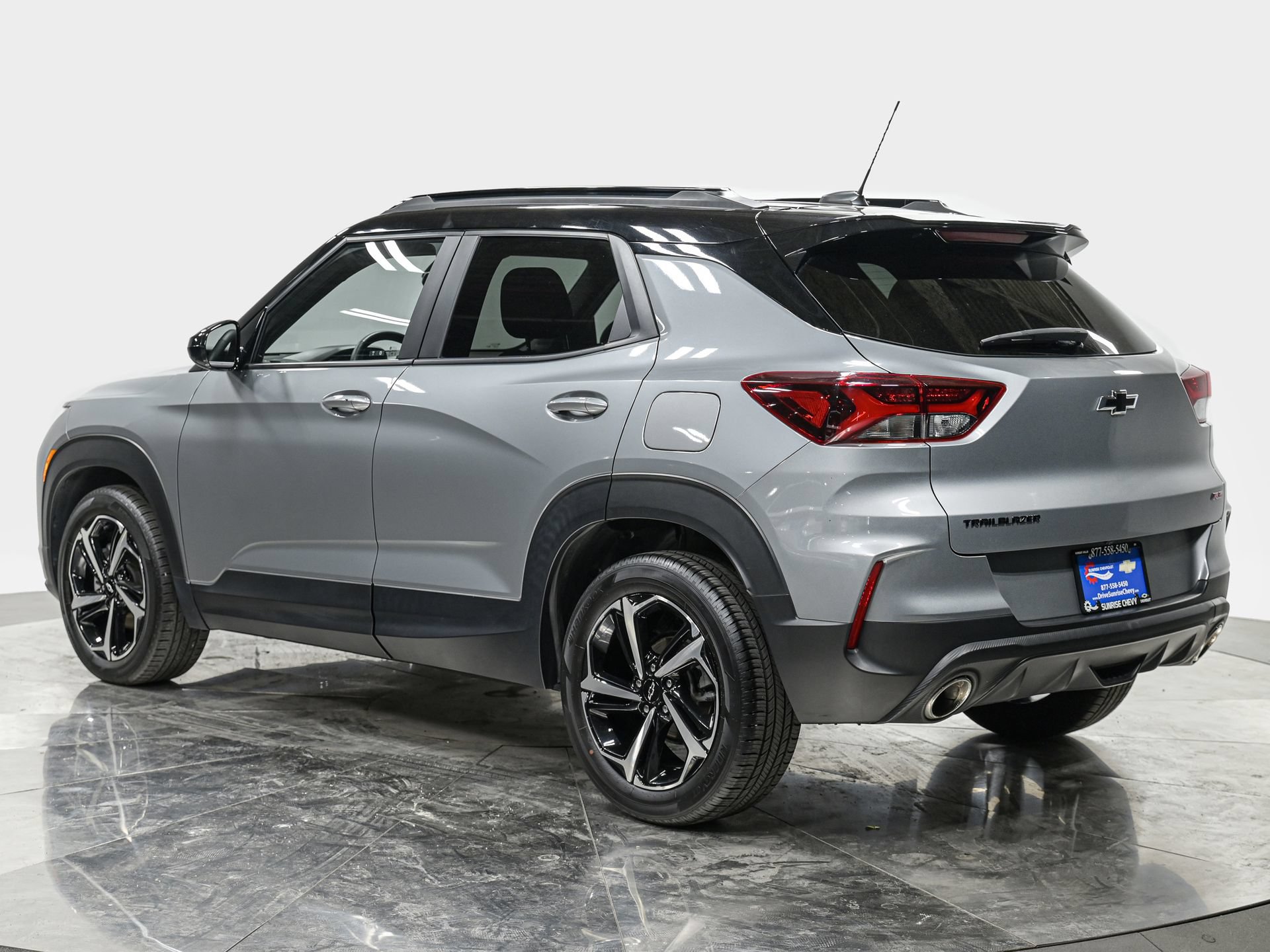Used 2023 Chevrolet TrailBlazer RS FWD image 4