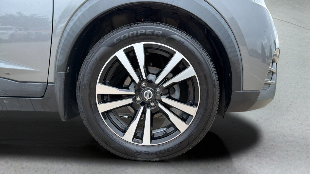 Certified 2018 Nissan Kicks SV w/ Exterior Package FWD image 12