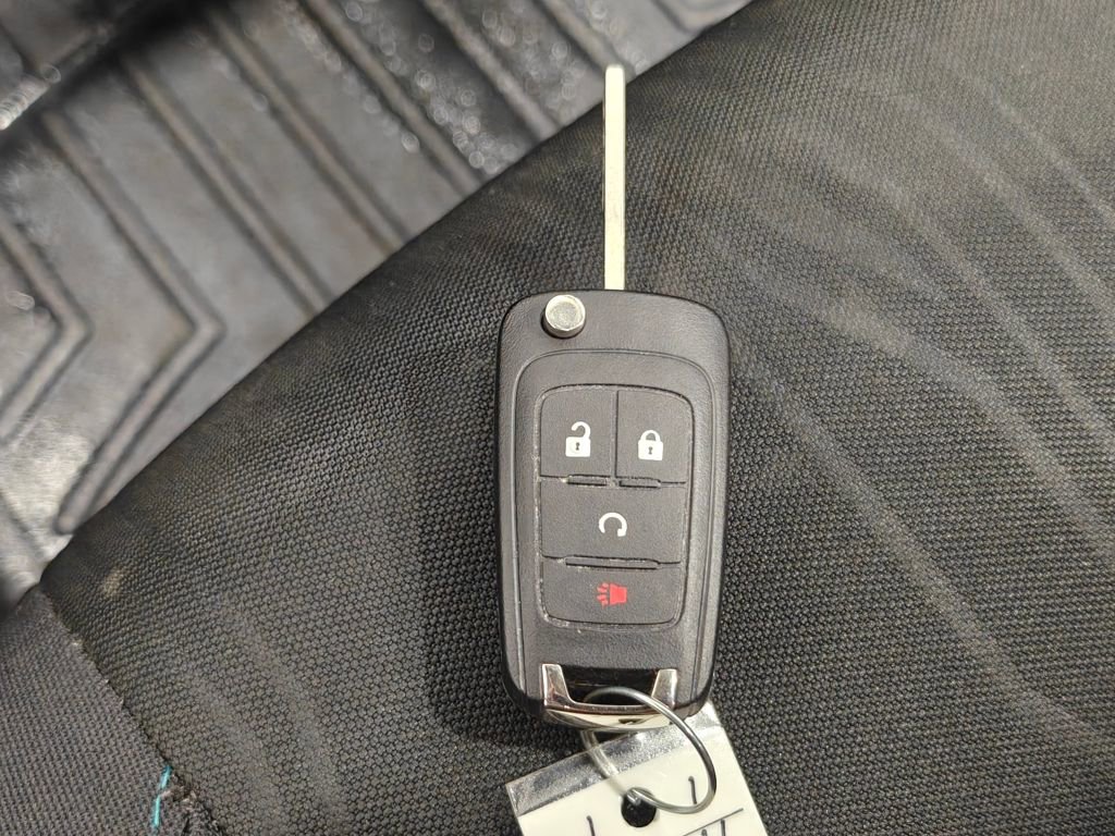 Used 2016 Chevrolet Trax LT w/ LT Sun and Sound Package image 13