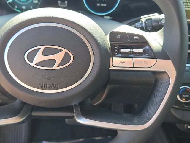 Used 2024 Hyundai Elantra Blue FWD image 29