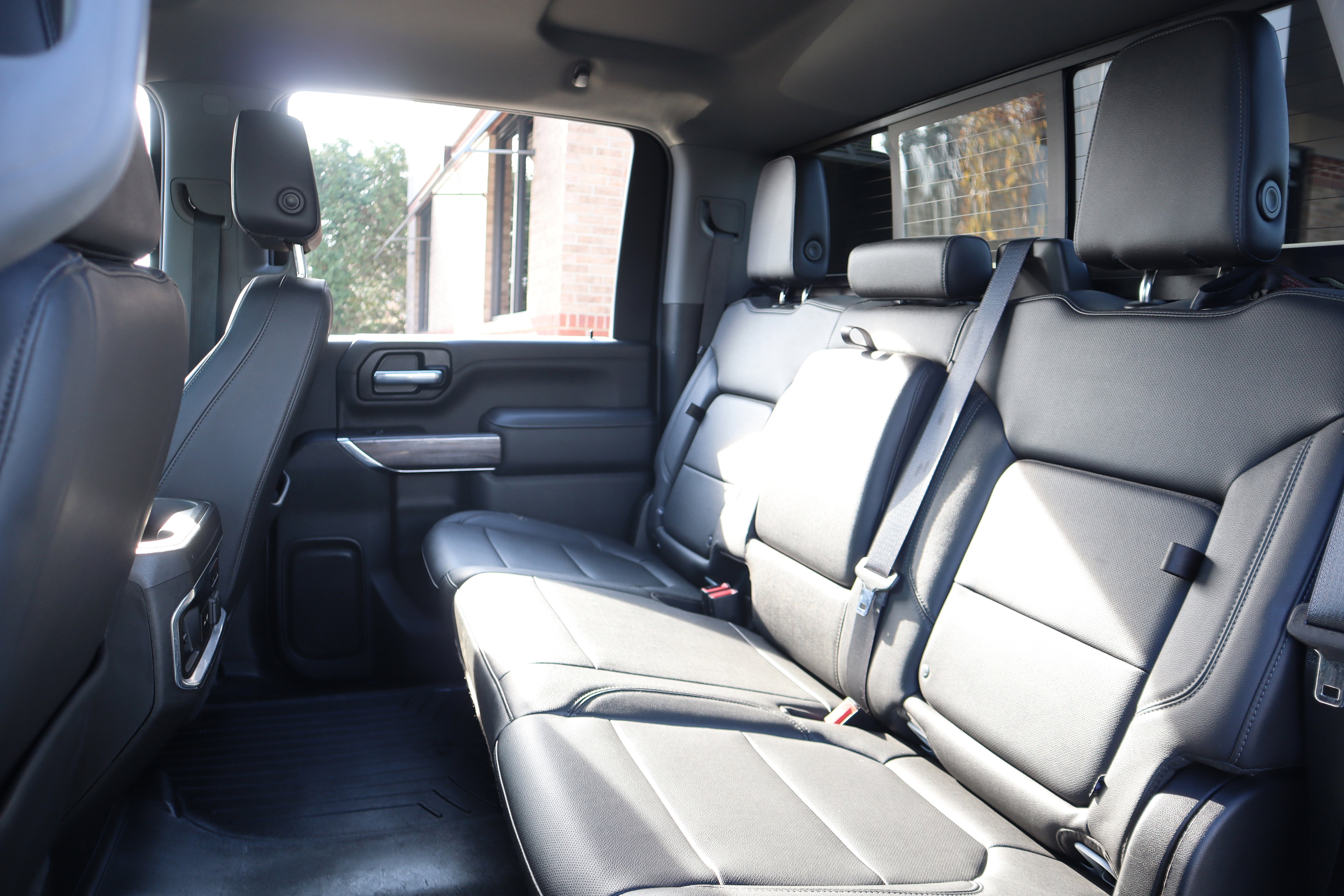 Used 2021 Chevrolet Silverado 2500 LTZ w/ LTZ Convenience Package image 31