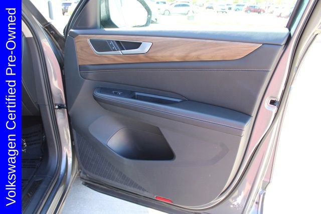 Used 2025 Volkswagen Atlas SE AWD/4WD image 23