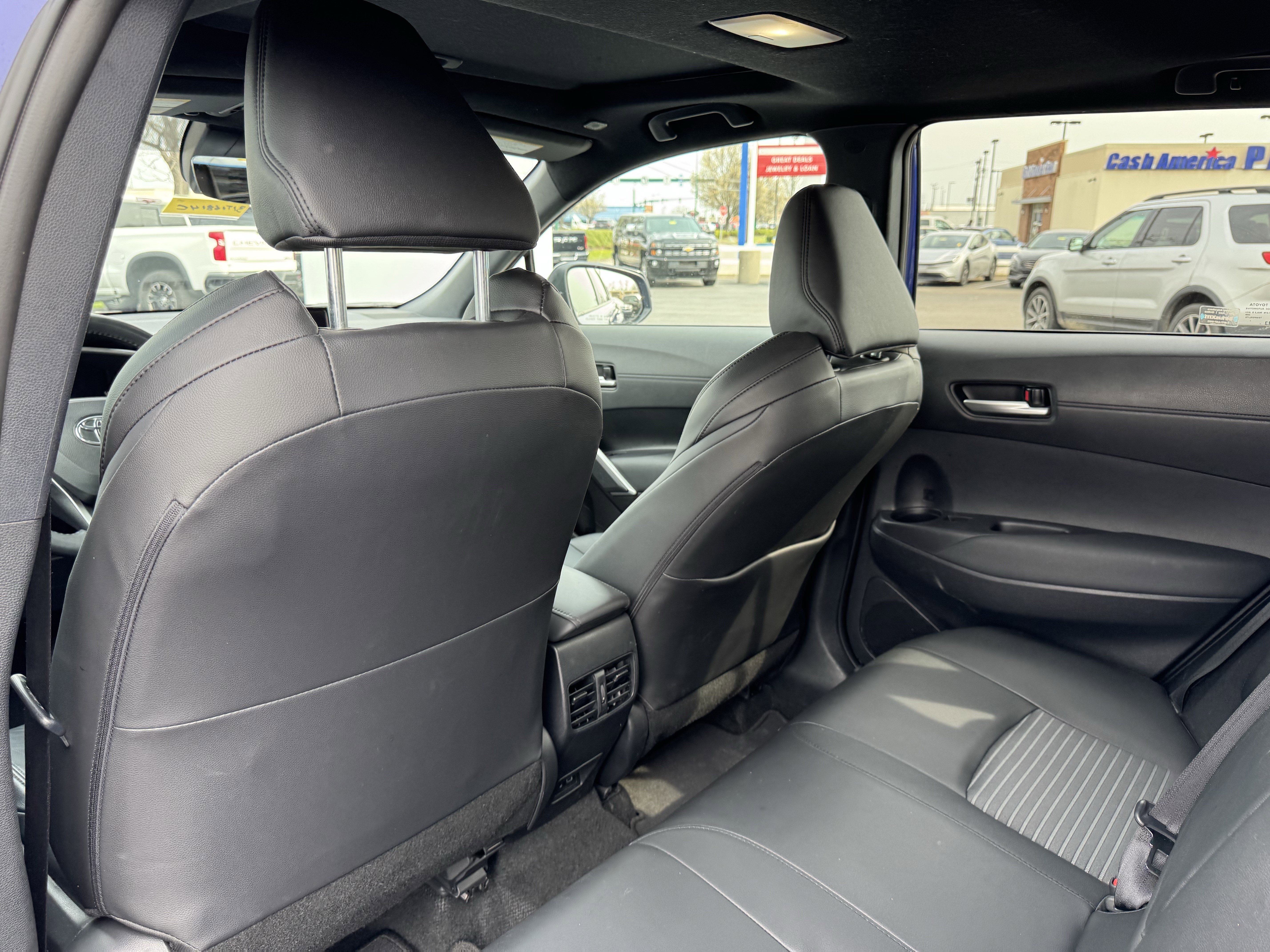 Used 2024 Toyota Corolla Cross XSE w/ Convenience Package image 33