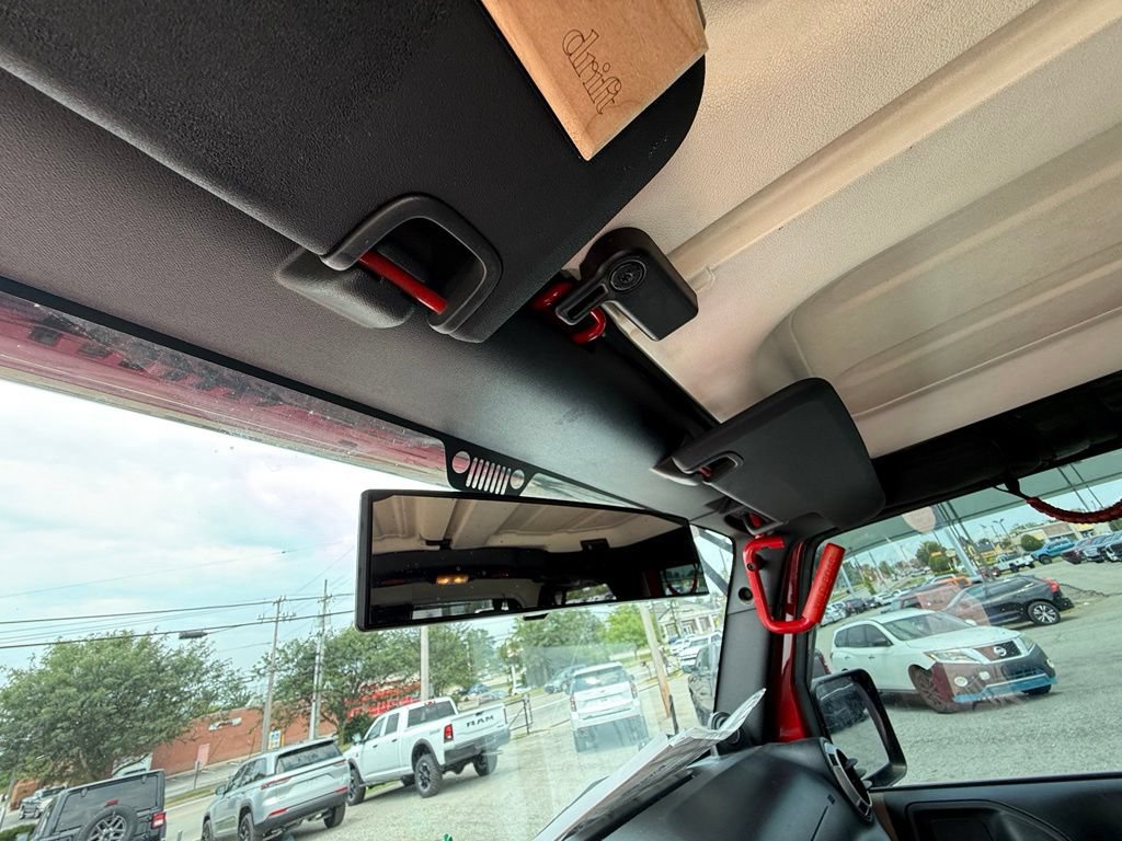 Used 2012 Jeep Wrangler Sahara w/ Connectivity Group AWD/4WD image 21