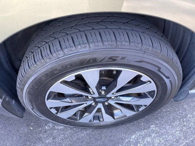 Used 2016 Subaru Outback 2.5i Limited AWD/4WD image 5
