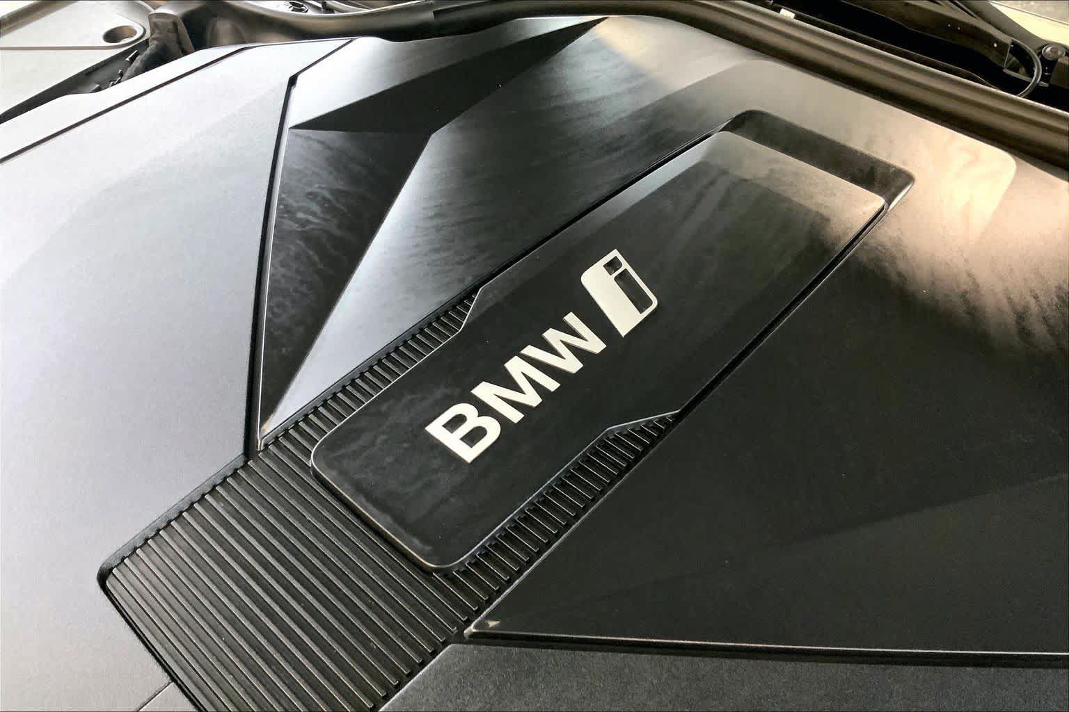 Used 2024 BMW i5 eDrive40i w/ Executive Package RWD image 30