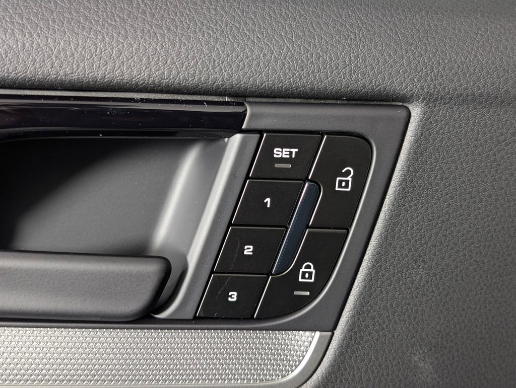 New 2026 Porsche Cayenne Coupe image 26