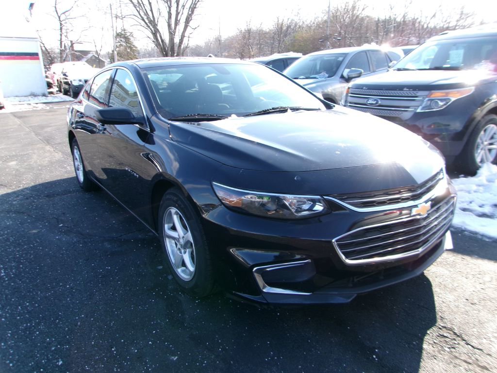 Used 2018 Chevrolet Malibu LS w/ LPO, Convenience Package 2 image 1
