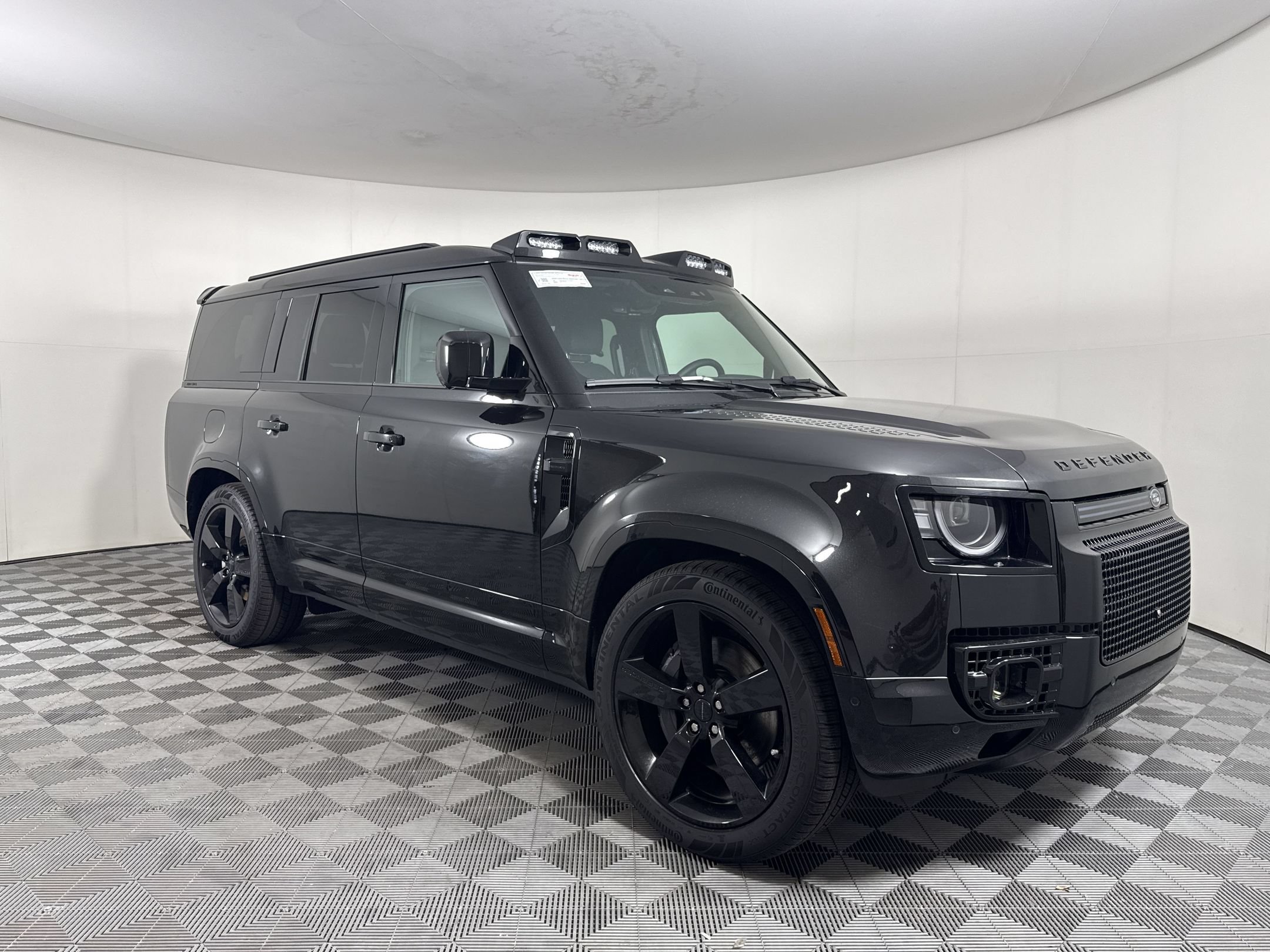New 2026 Land Rover Defender 130 X-Dynamic SE AWD/4WD image 7